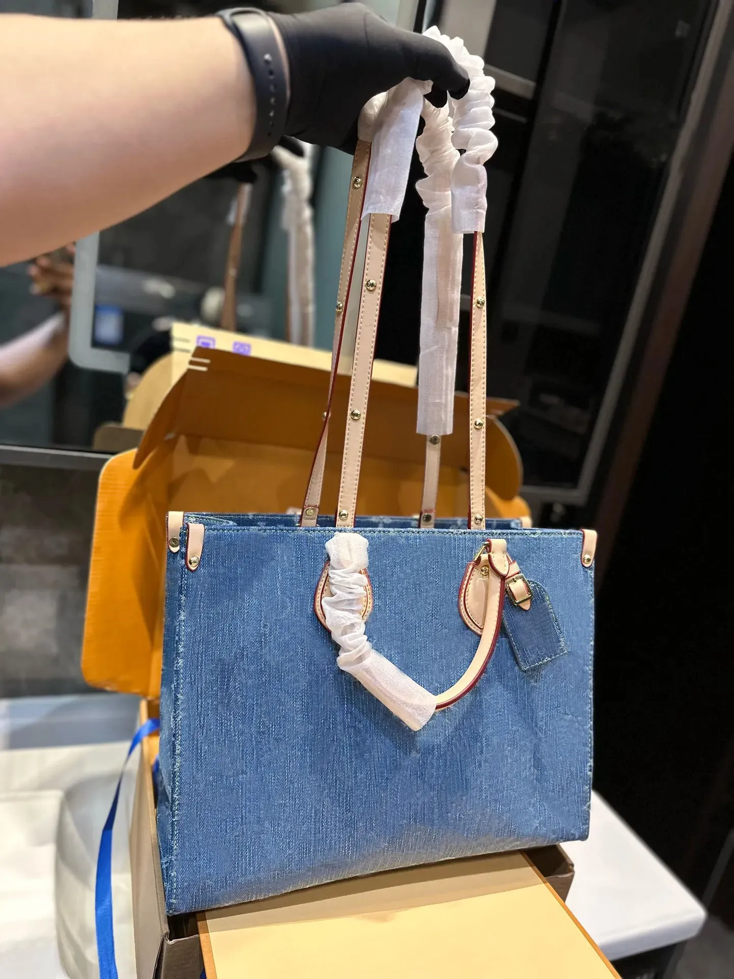 2024 Nowa marka TOTE Bag Designer Bag Fashion Denim torebka torba na ramię Crossbody Pakiet Pakiet Zmarwne zakupy M46871