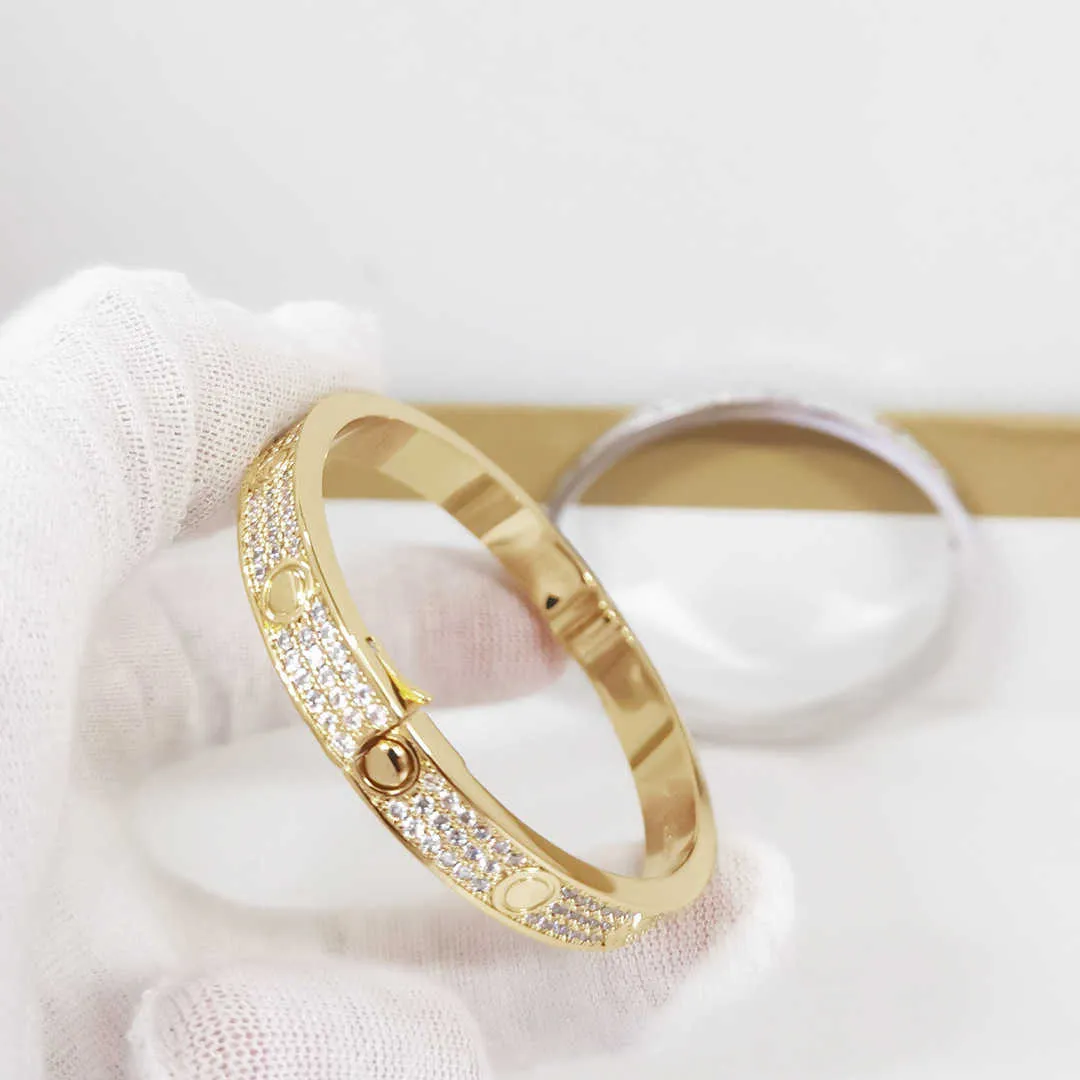 Nyligen designade armband är som Cakes Gold Full Sky Star High Armband Par Fashion med Original Logo Cartter