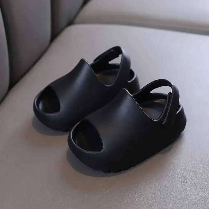 Sandalen Zomer Kinderlijsten Slide jongens en meisjes Casual Sandalen zachte zool ademende en comfortabele kinderen strandschoenen voorschoolse sportsandalen D240515