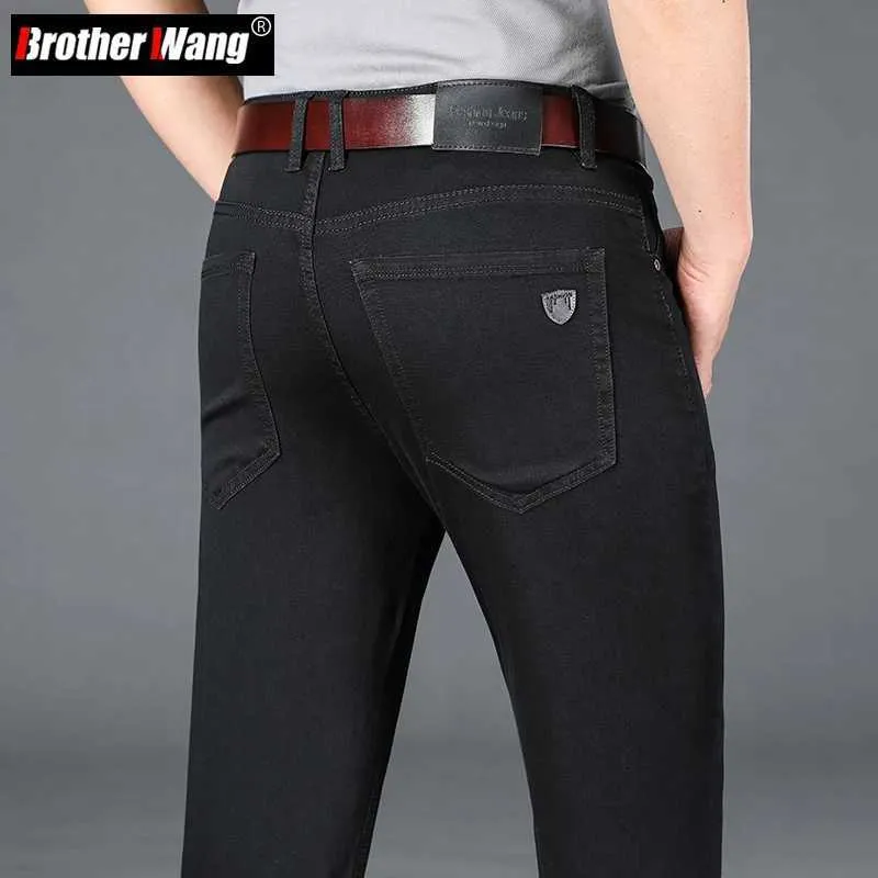 Herrenhosen Frühlings Sommer Männer regelmäßige Fit Stretch Plain Black Thin Jeans Classic Business Casual Cotton Denim Hosen Männliche Markenhosen Y240514