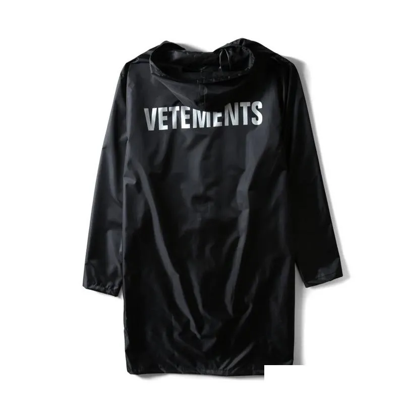 Vetements trench coat black 2025