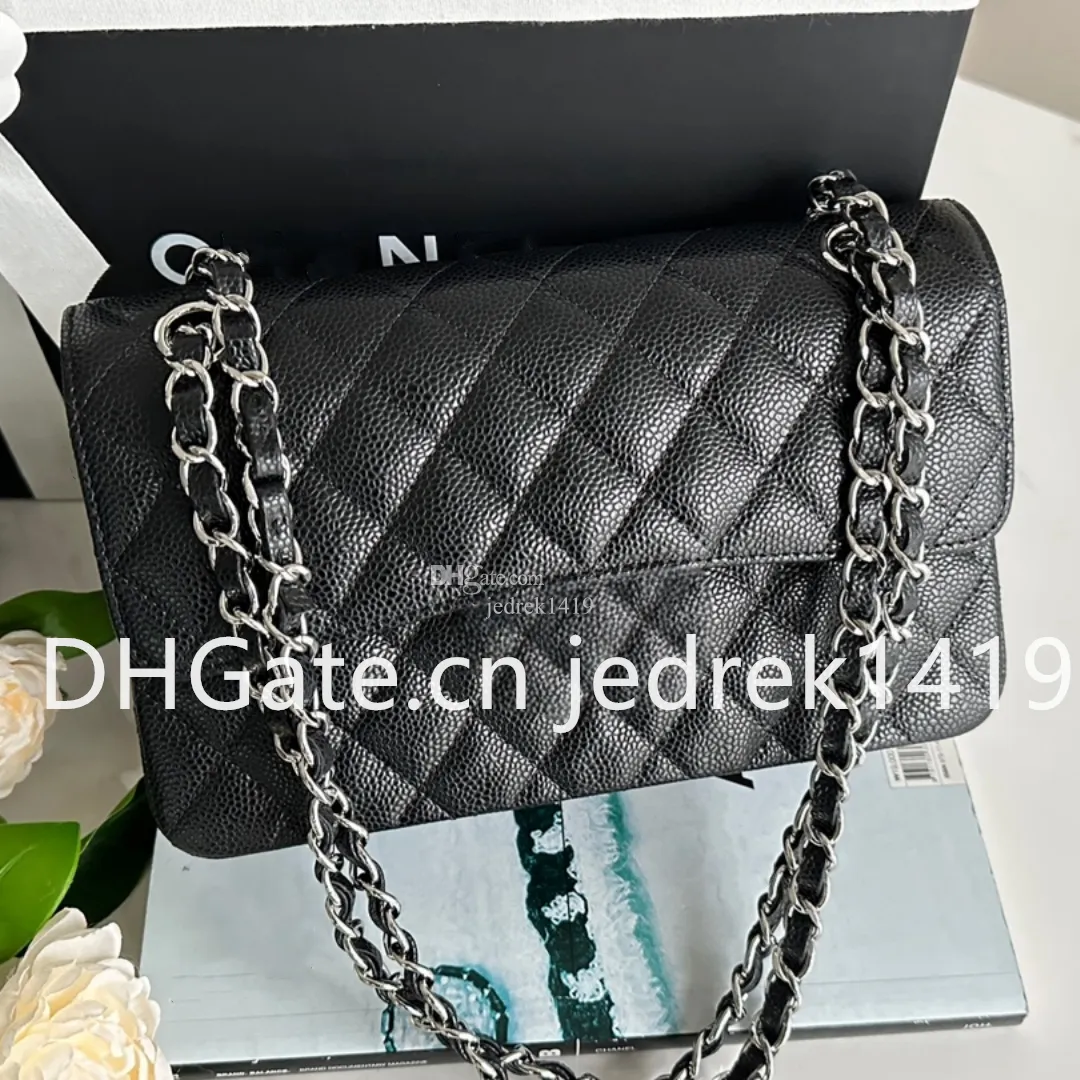 Designer klep crossbody tas in caviar cowhide met gouden en zilveren ketting