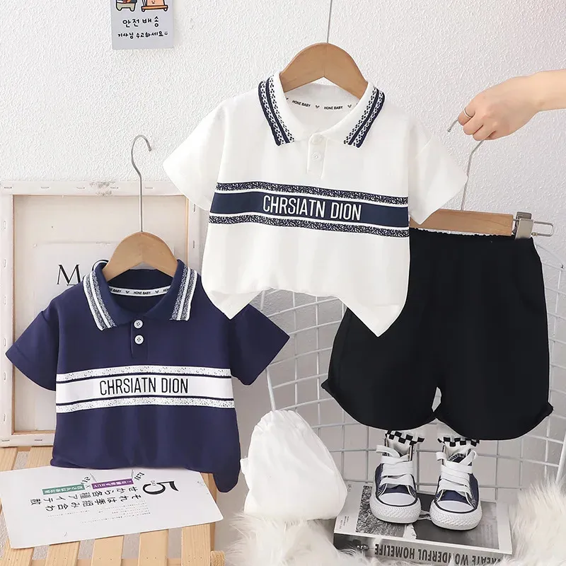 Ubrania chłopców Sets Summer Children koszulki Polo Shorts 2PCS Sport Suit for Baby Tshirts TrackSuits Dzieci jogging stroje 5y 240515