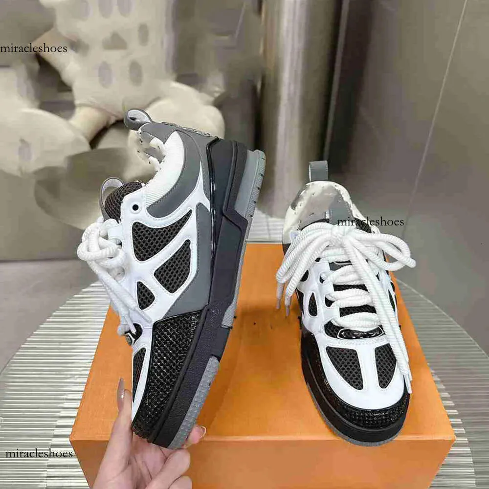 Bulk Designer Sneakers For Men Sale: Lightweight Fashion Sneakers