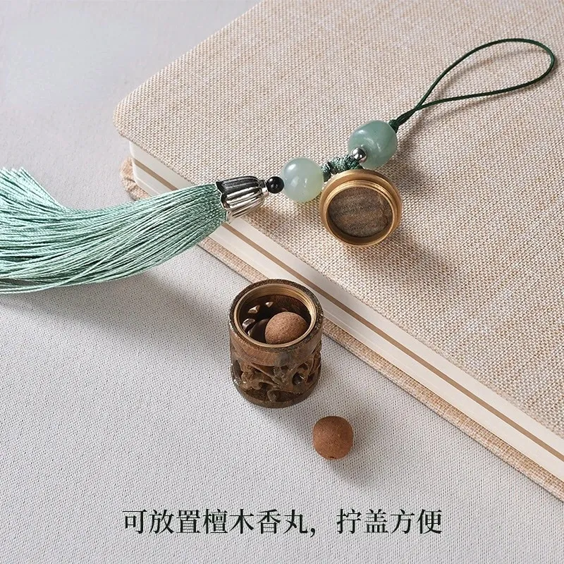 Sandalo verde loto cinese bussate a ciondolo a sospensione telefono cellulare catena pendente antico cheongsam pillole profumate