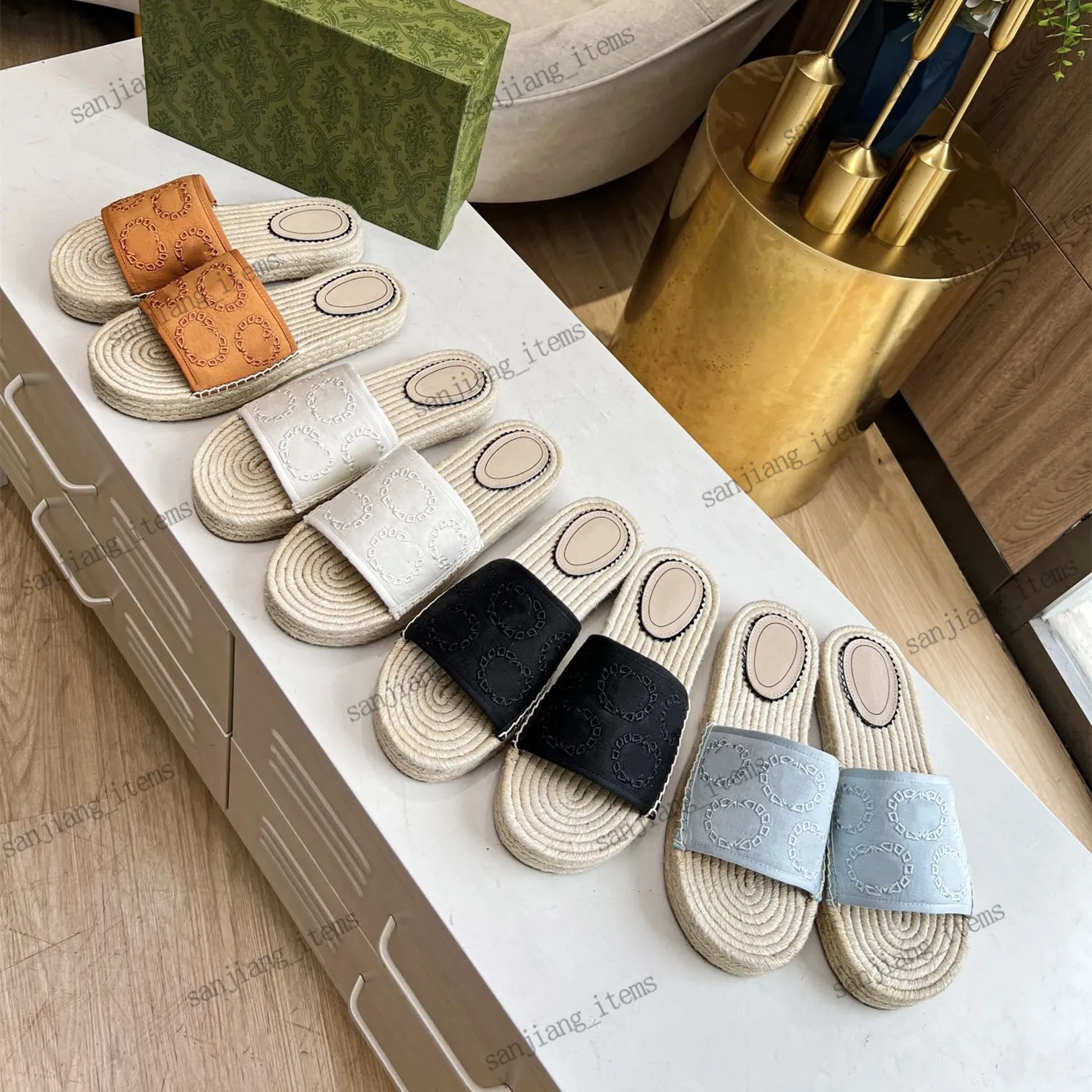 Luxury Slippers Femme's Slides Espadrille Designer Sandales plates Raffias Paille chaussures tissées décontractées Page de plage Pisc maison Crochet Flatsforms Fisherman's Shoes Taille 36-42