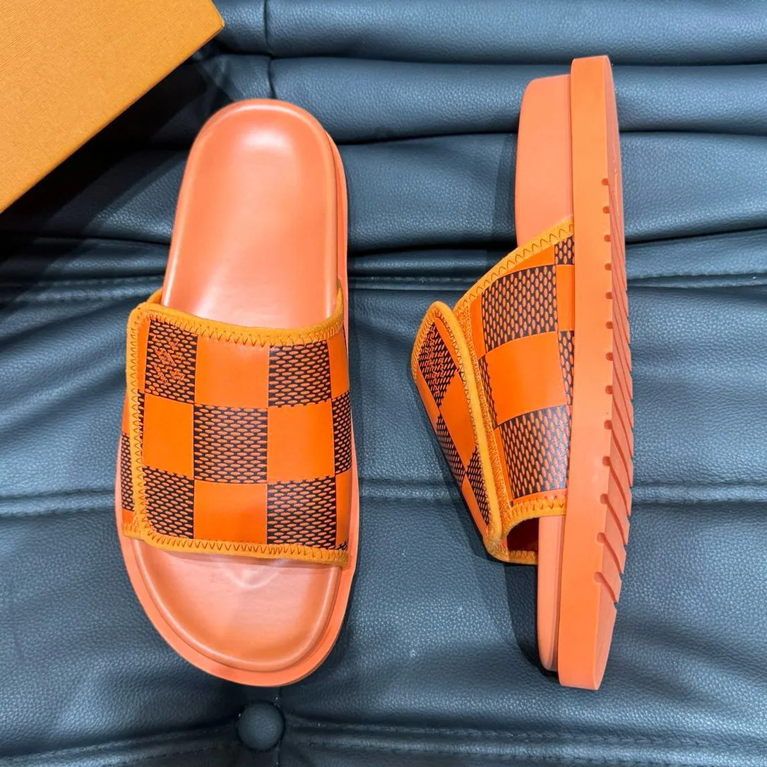 DHgate Luxury Checkerboard Slides Breathable Checkered Slippers for Men Shoes Accessories