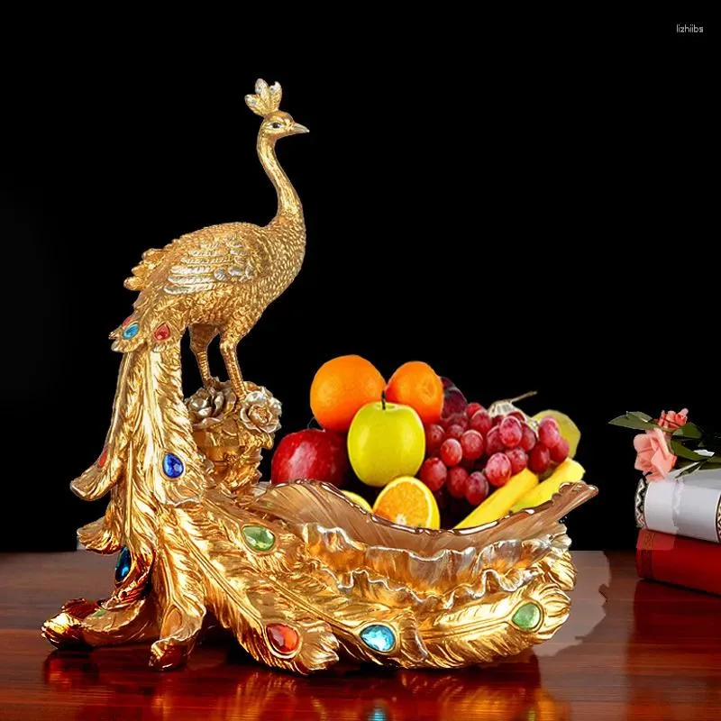 Plates Luxury Dessert Plate Fruit Holder Home Decor Resin Peacock Tray Dry Living Room Decoration Dishes