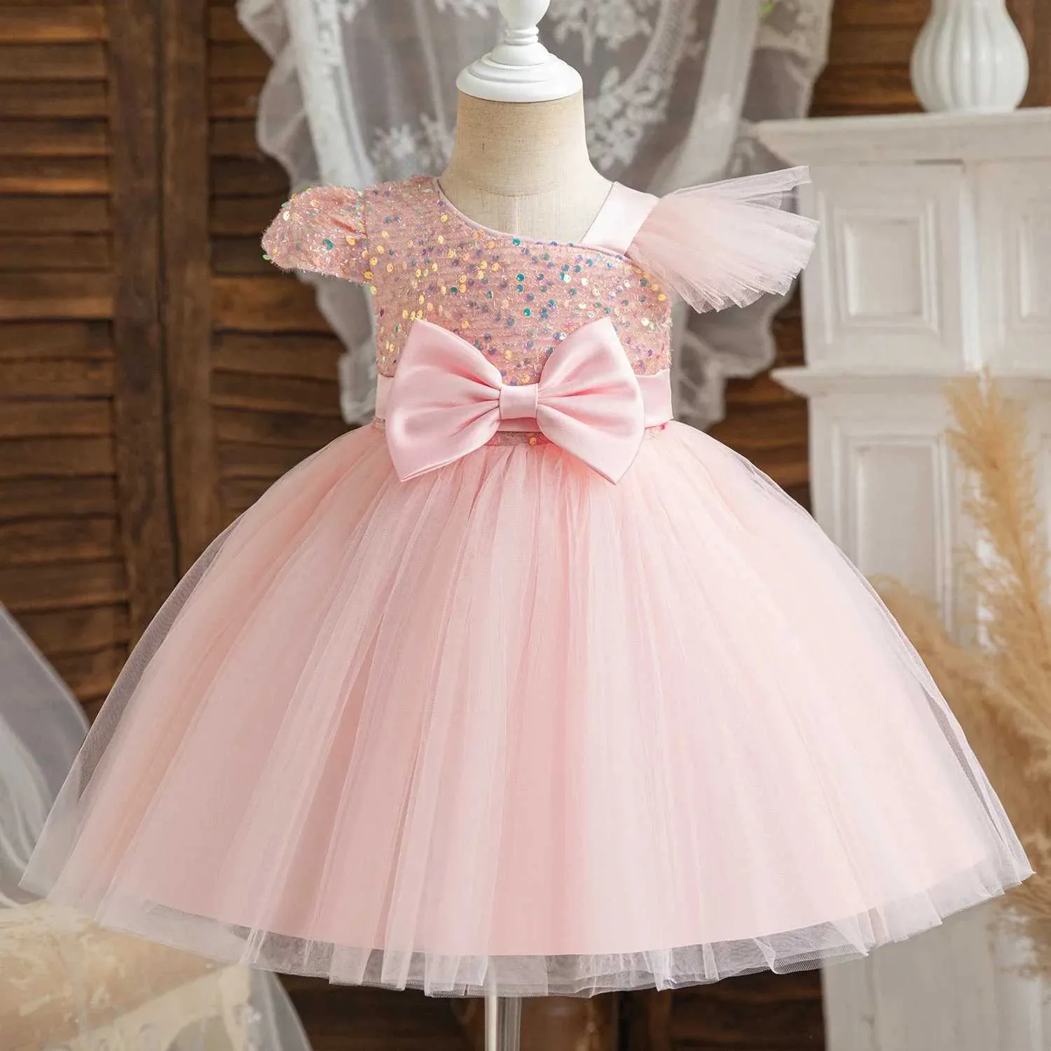 Baby Girls 1st Birthday Dress Knee-Length Ball Gown with Sequins Bow Puff  Short Sleeves for Ages 7-72 Months from Dhgate Girls Dresses - price 26.9