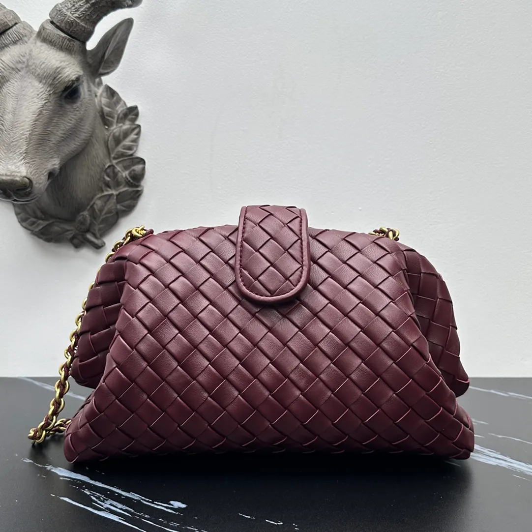 DHgate Designer Teen Clutch Intrecciato Crossbody Handbag Genuine Leather Plain Weave Knitting Zip Closure Black With Box Bags Luggage Accessories