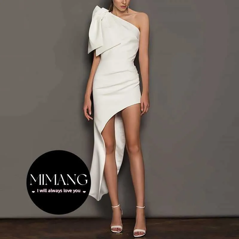 白い傾斜した肩の気質ファッショナブルバンケットイブニングドレスパーティー女性卒業ドレスのためのドレス
