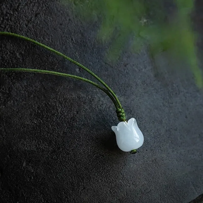 Exquis Lily of the Valley Mobile Phone Lanyard Chaîne Pendre Jade Pendant Small Pendant Pendante Mobile Phone Chain Stracts