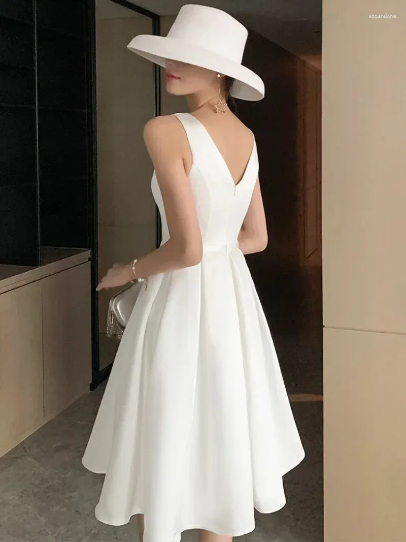 White Satin Formal Evening Dress for Women Knee-Length O-Neck Wedding Guest  Prom Gown from Dhgate Urban Sexy Dresses - price 66.43