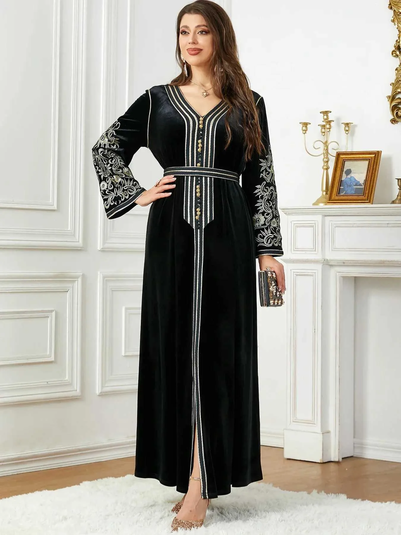 Velvet Muslim Dress for Women Abaya Embroidery Split Hem Turkish Kaftan Long Robe Thick Autumn Winter from Dhgate Ethnic Clothing - price 16.46 Velvet Muslim Dress for Women Abaya Embroidery Split Hem Turkish Kaftan Long Robe Thick Autumn Winter from Dhgate Ethnic Clothing - price 16.46