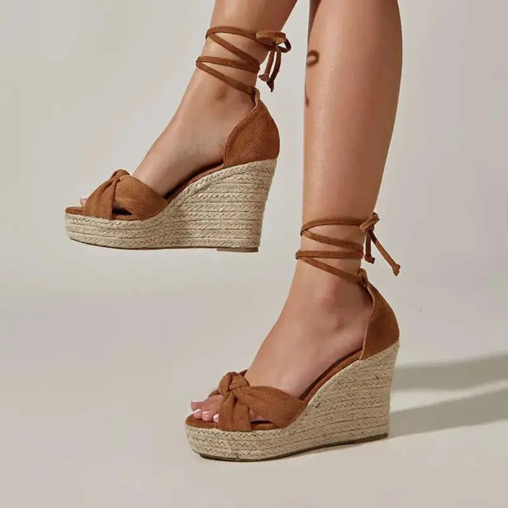 Sandalen Wederen Wedges Platform Cross Heels Strappy enkelgras Weave Boheemse schoenen Zomer Wedge High Sandale Femmesandals 831 662 D D896 896