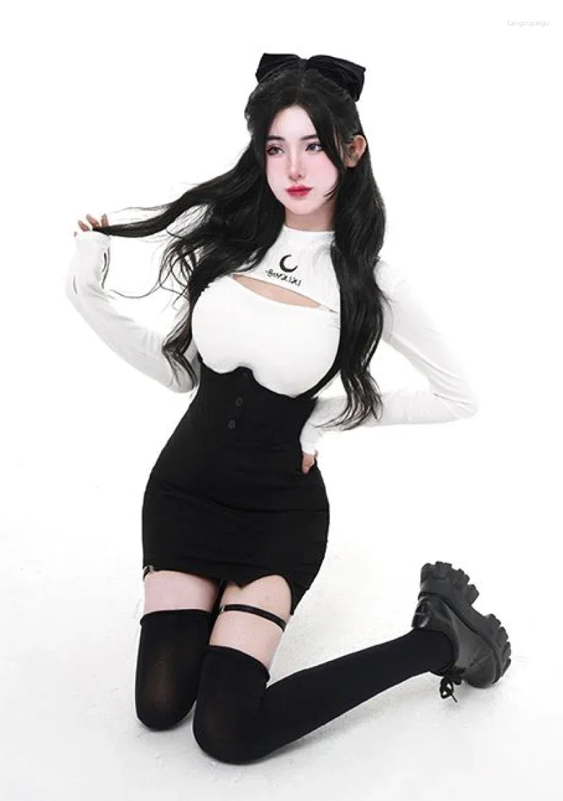 Sukienki robocze Black Korean Style dwuczęściowy zestaw kobiet BodyCon Elegancki seksowna impreza mini spódniczka 2024 Y2K Biała bluzka