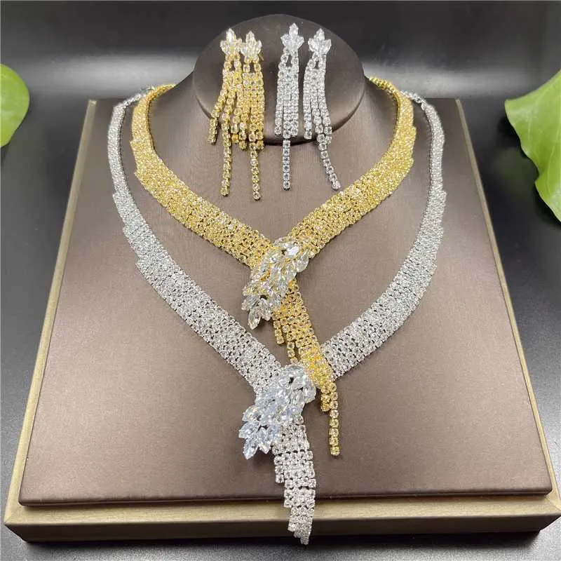 Bröllopsmycken sätter 4 bitar av vintage och elegant strass kristallbröllop smycken set europeiska halsband örhängen armband ringar klädtillbehör