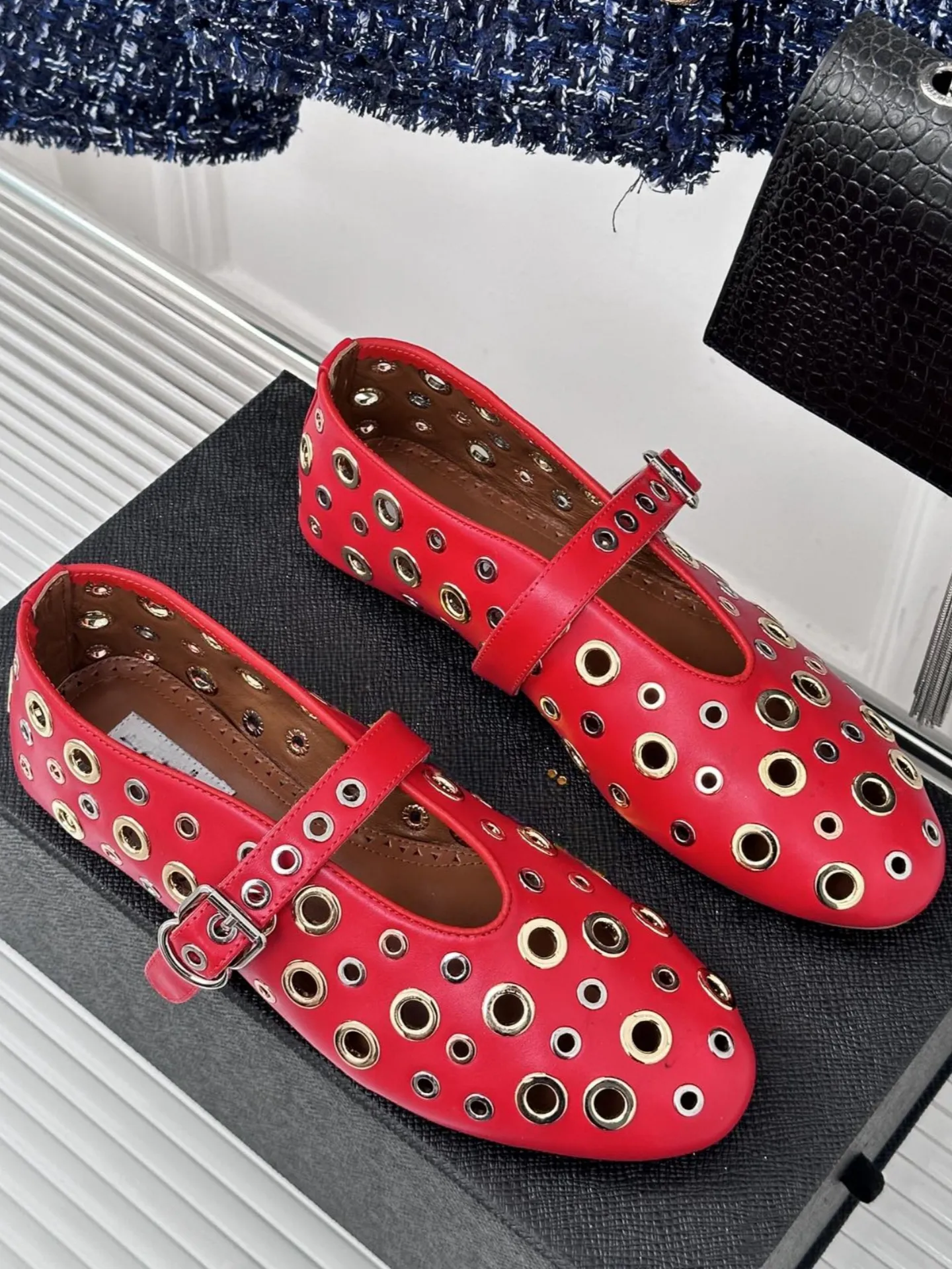 Elegant Leather Slingback Ballet Shoes for Women Perfect for Fashion Week and High End Parties