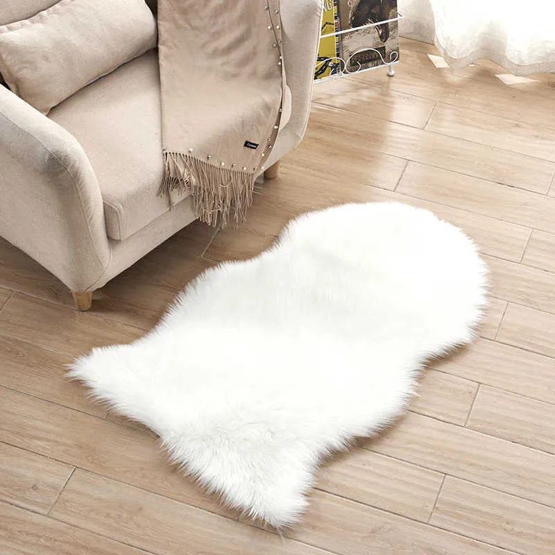 Tappeti tappeti addensati australiani imitazione in lana di lana di lana pecora tappeto decorativo tappetino da pavimento lungo peluche cuscino sedile del soggiorno h240517