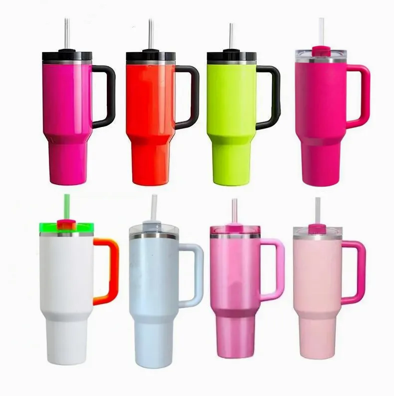 DHL COBRANDED LIGHT BLUE SPRING WINTER COSMO PINK CUPS 40oz Quencher H2.0 Rostfritt stål tumlar med handtagslock och halmt slipsfärg Neon Vitrosa resbilmuggar 0517