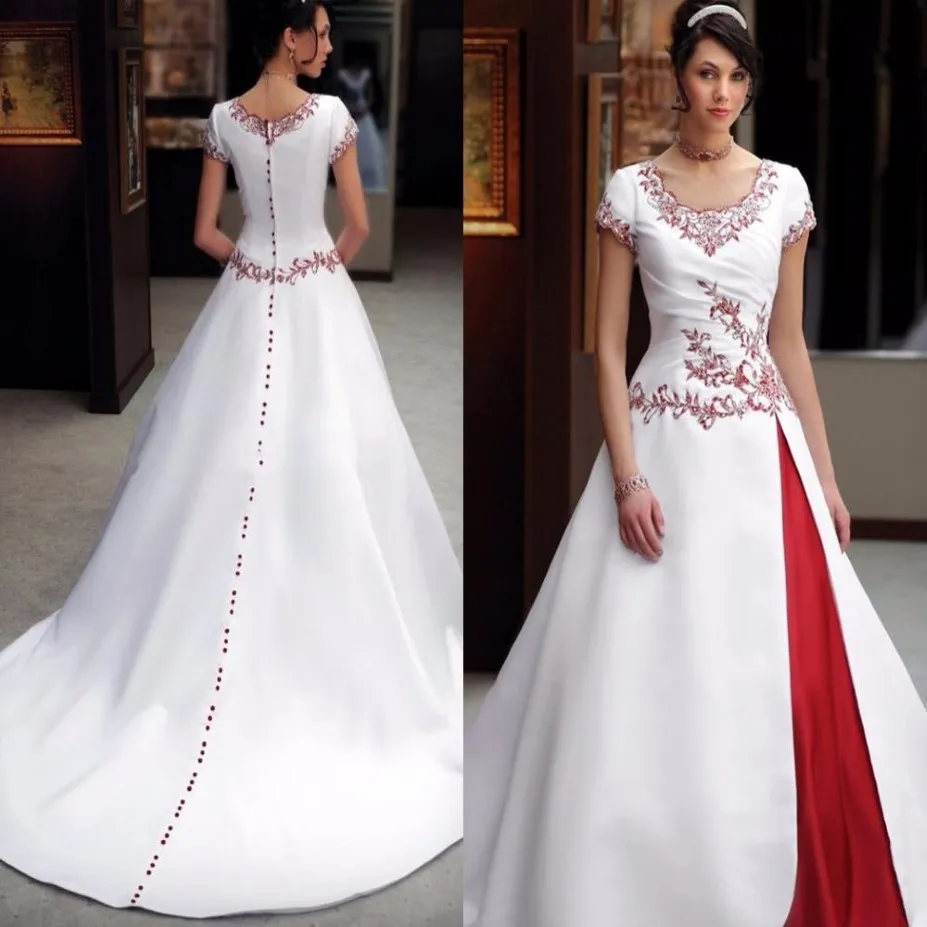 Vintage White and Red Stain Wedding Dresses 2022 Two Tone Lace broderiknappar Cap Hylsa Brudklänning Vestidos de Novia 299D