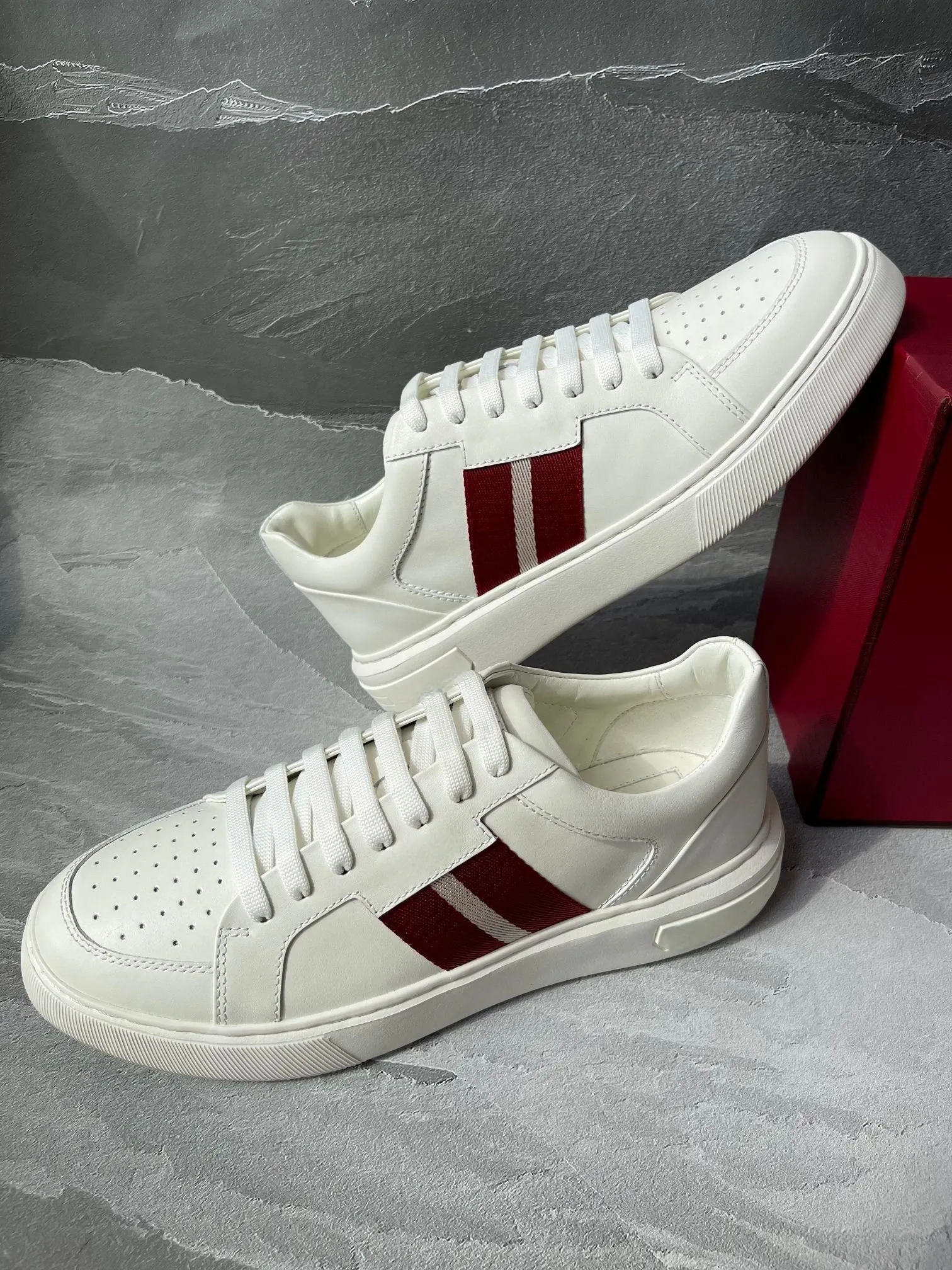 White non slip tennis shoes outlet