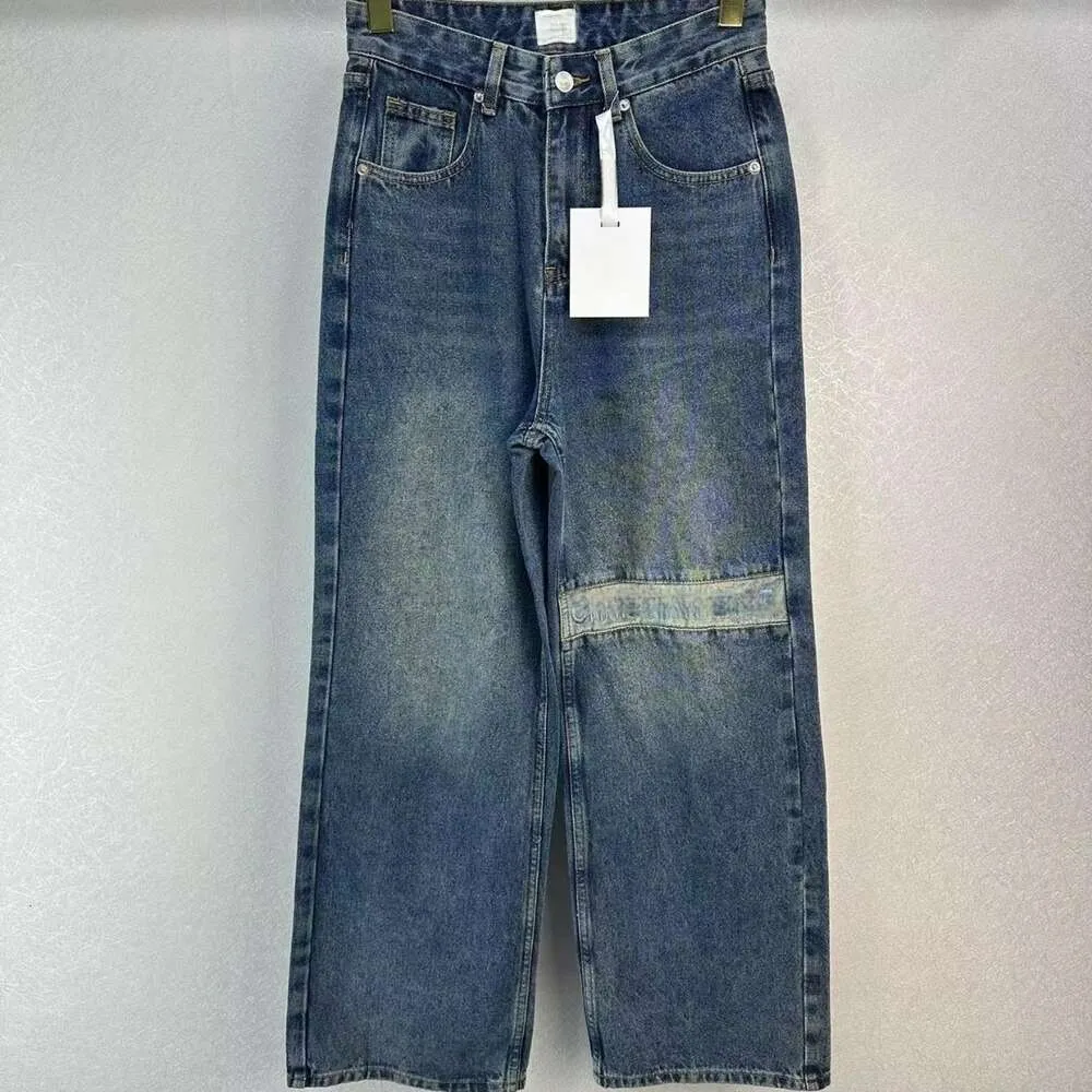 Kvinnors jeans Xiaoxiangfeng DR23 Autumn/Winter Letter broderad jacquarddesign med högt midja, smalt utseende, breda ben och höftlyftning för kvinnor