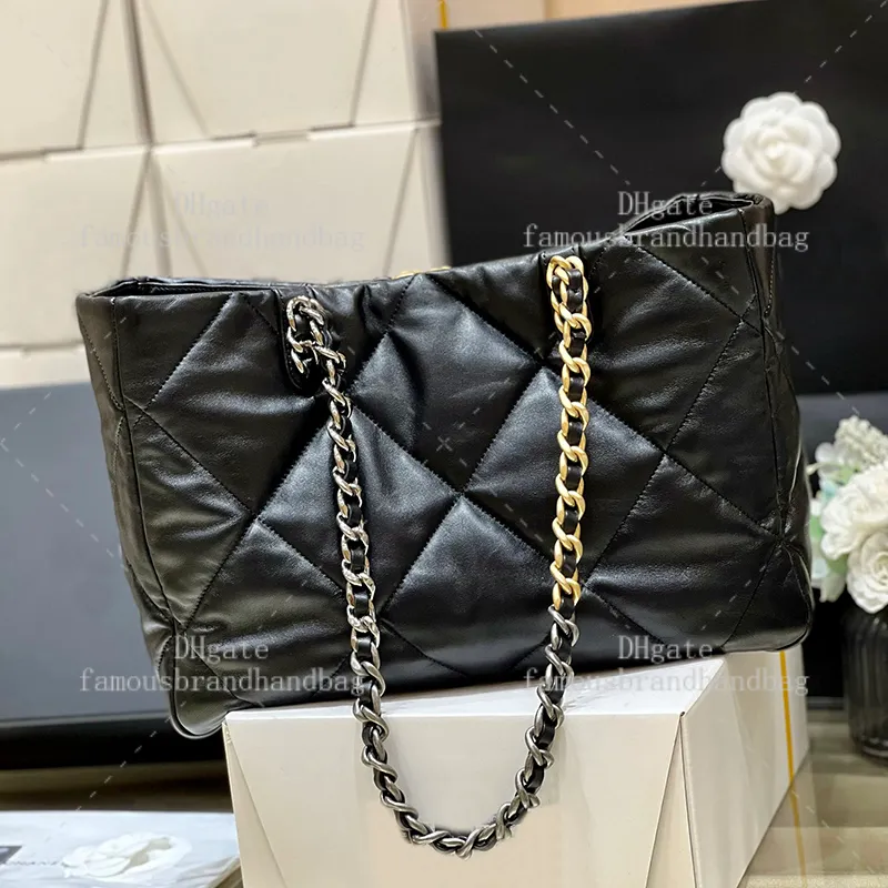 Genuine Leather Tote Bag for Women Black Designer Shoulder Bag with Chain Embellishments 2024 Luxury Casual Handbag