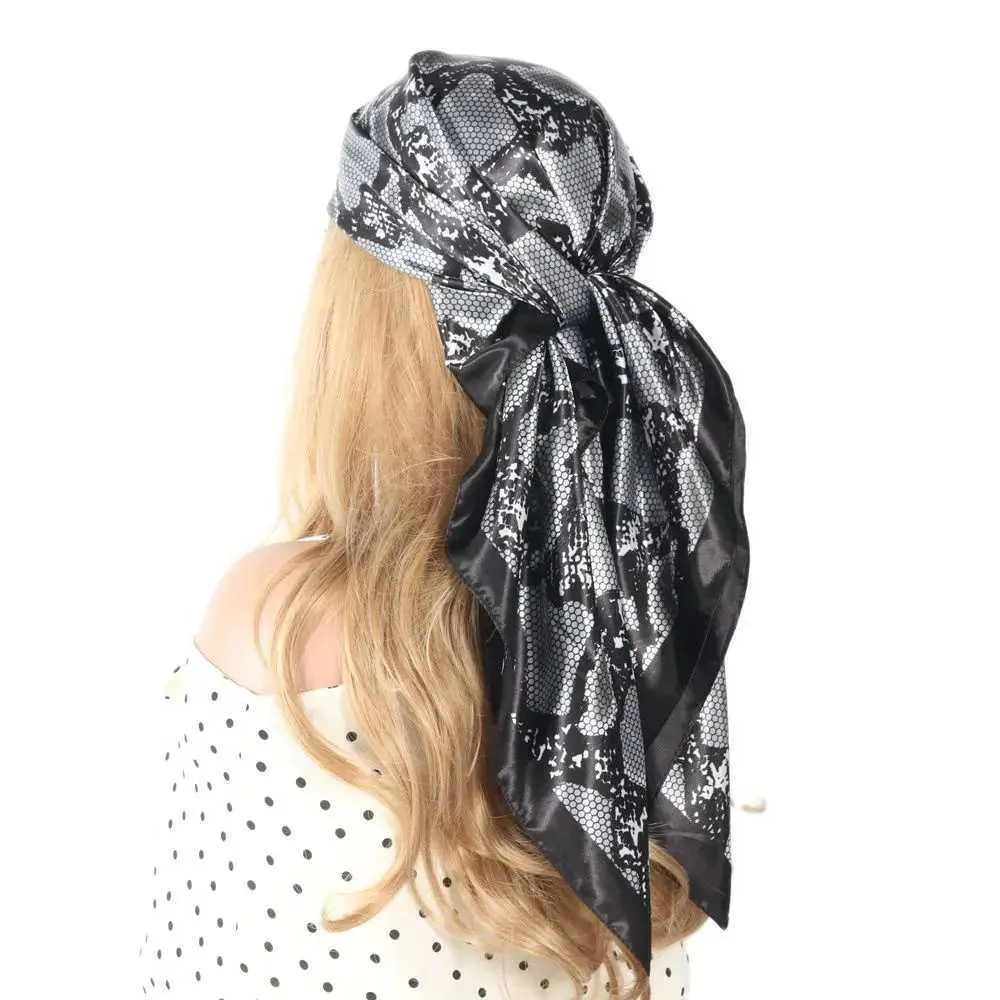 Alilang 100% Mulberry Silk Small Square Scarf Lightweight Head Scarf Neckerchief For Women 20.87 X 20.87 Inches- Green