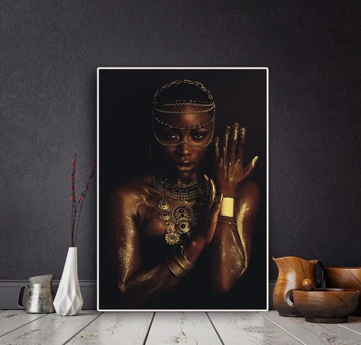 Femme africaine noire et or nue avec toile de peinture sur toile et imprimerie d'art mural scandinave pour le salon1098287