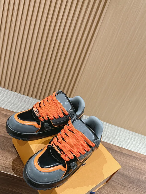Wholesale Stylish Unisex Platform Trainer Slippers In Black White Baby Blue Navy And Orange Tour 0508 At Only 117.59 DHgate.Com