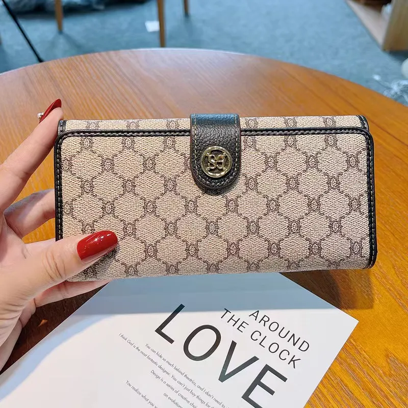 Large designer wallet hotsell