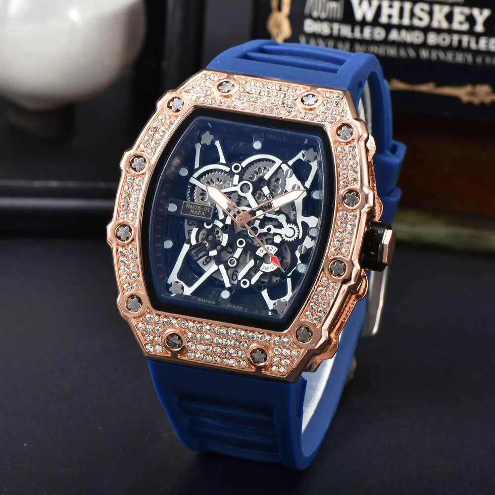 DHgate Versatile Electroplated Quartz Watches Luxurious Timepieces for Men and Women Watches