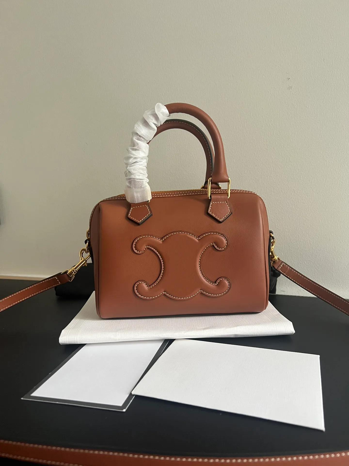 Product Type Material Fashion Designer Handbag with USP, Color