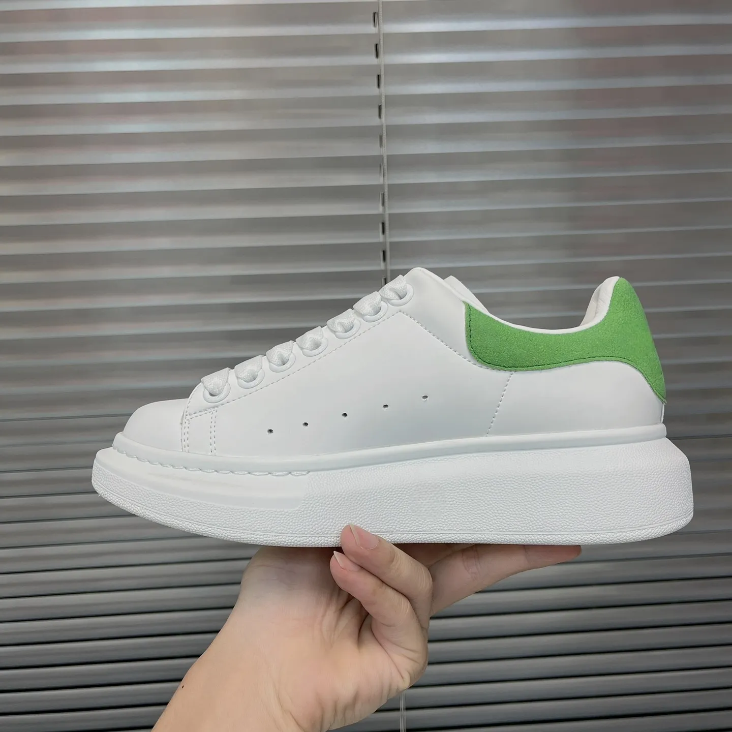 designer men women platform casual shoes black white blue green red suede leather Rose Beige Rainbow luxury sneakers mens trainer jogging walking