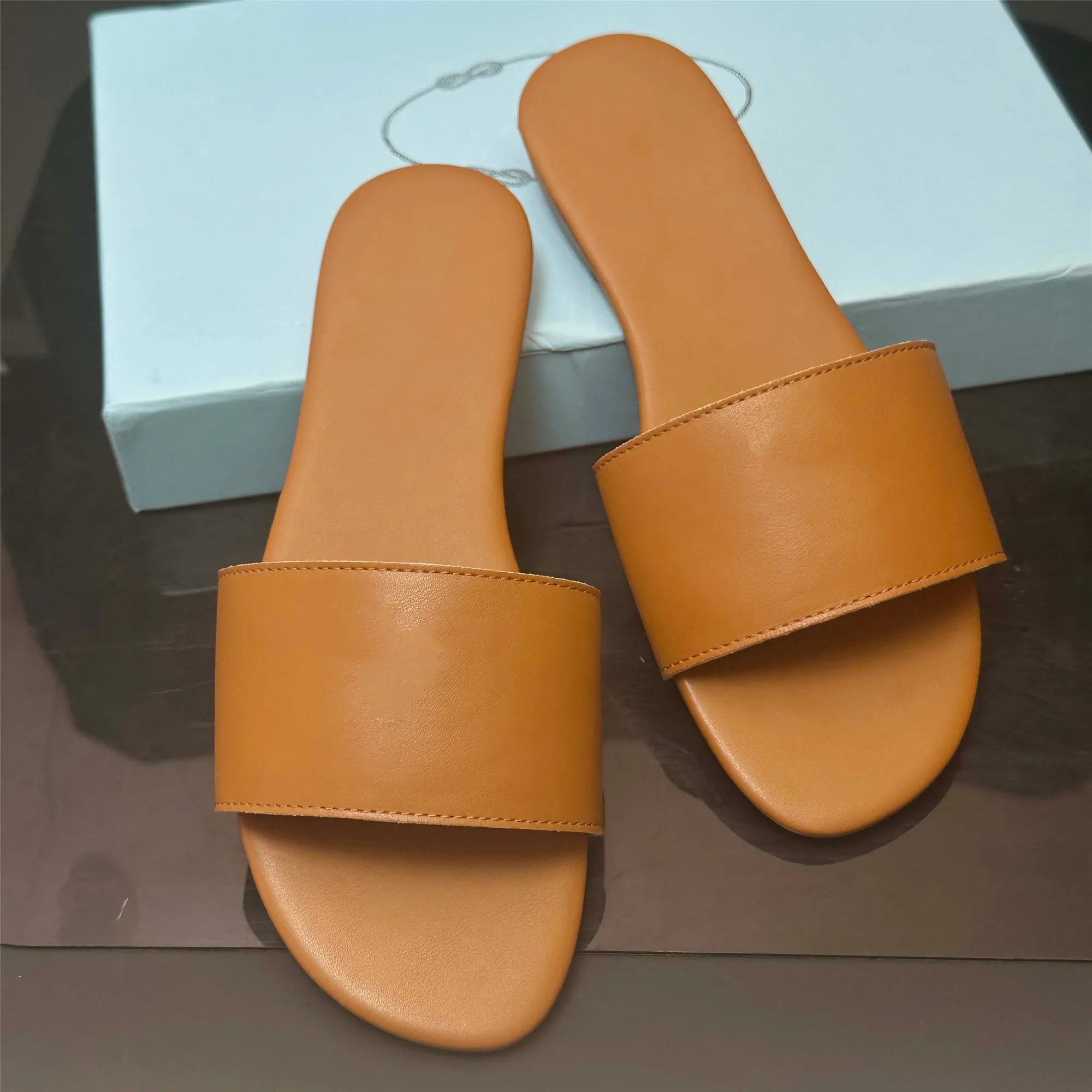 Designer sandaler tofflor sommar män kvinnor skor