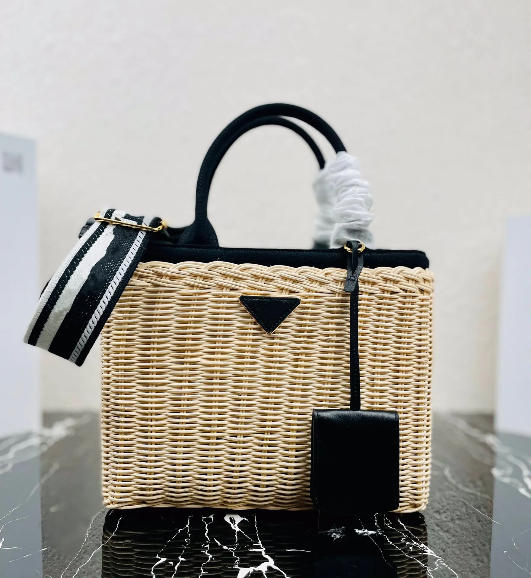 Ladies wicker handbags sales