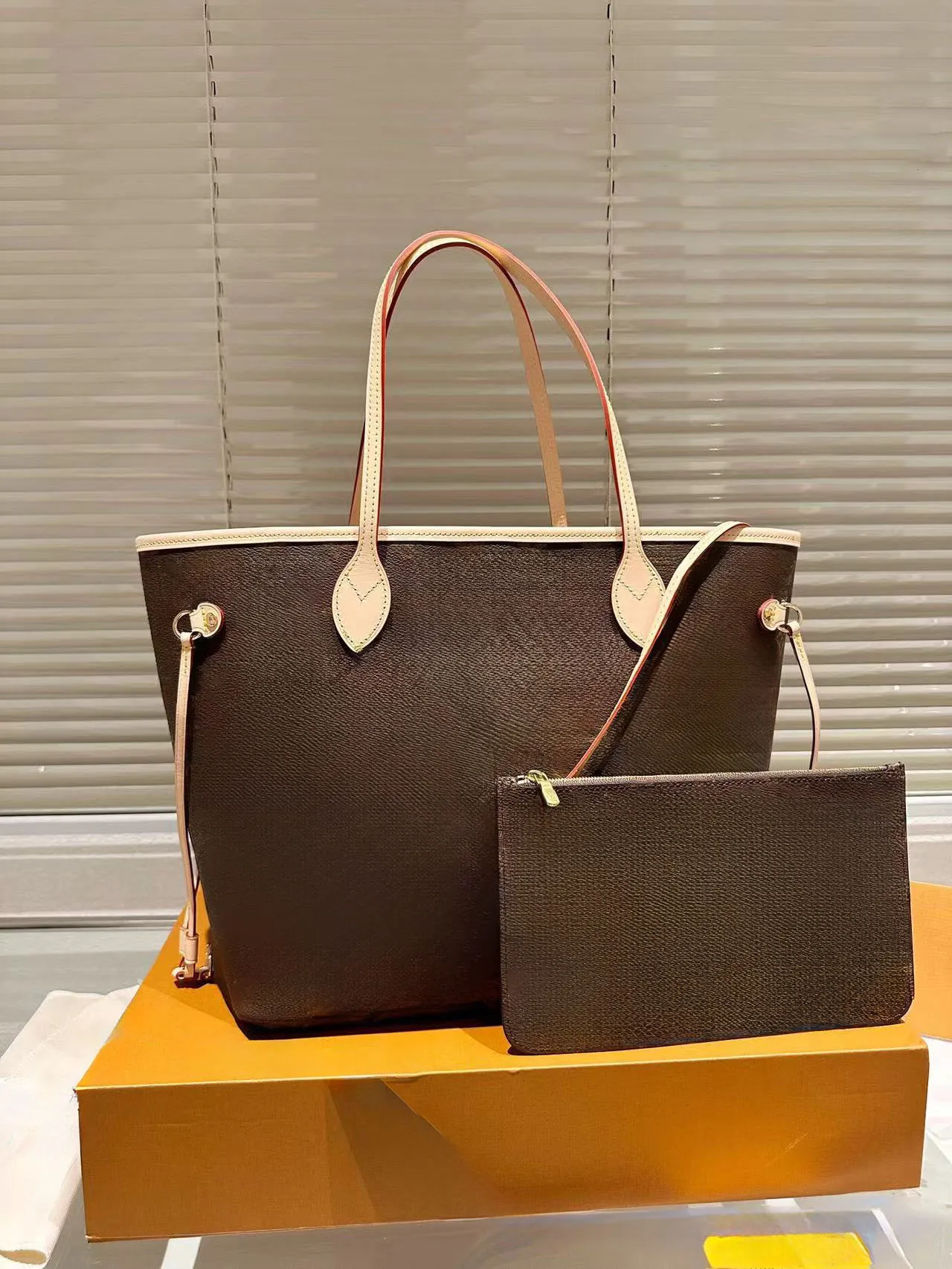 Designer clutch bags replica 2025