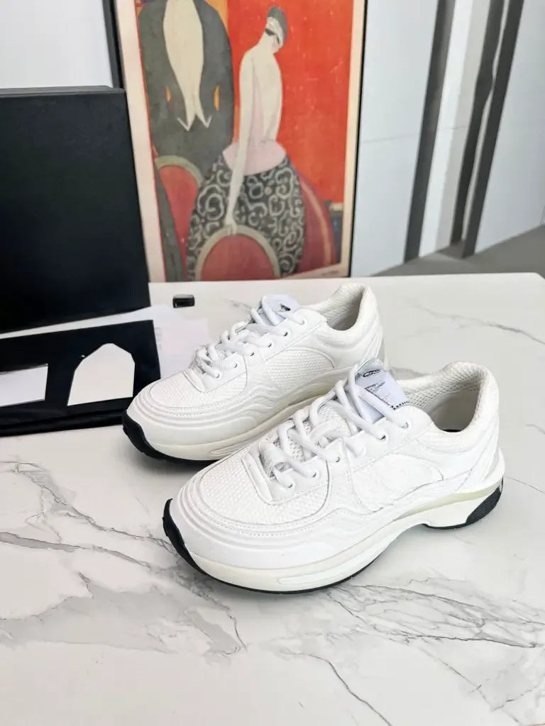 Expensive white trainers deals