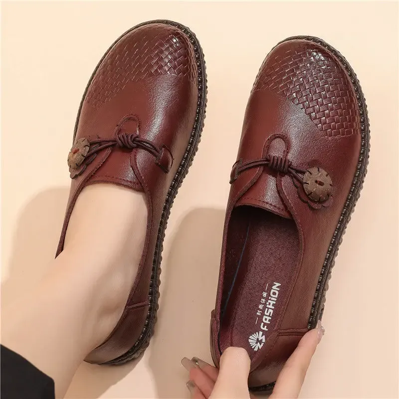 Genuine leather moccasins top