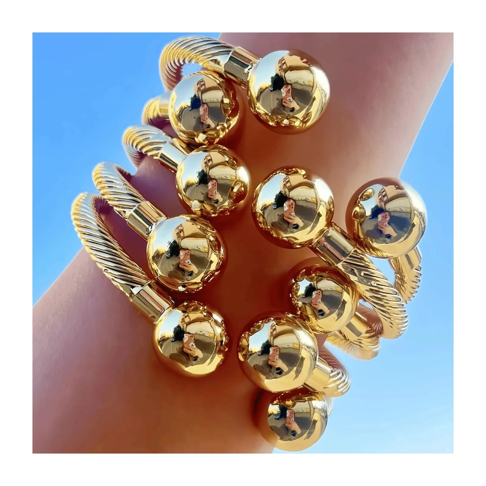 Lot De 12 Bracelets Jonc Rigides Pour Femme - Or Jaune Doré, Métal - Neufs Sans Emballage