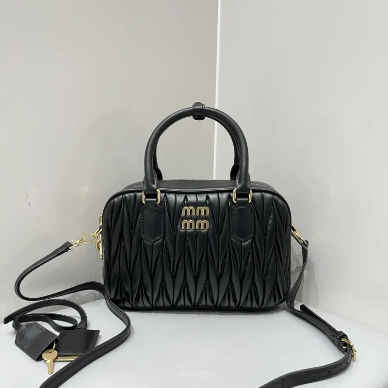 DHgate Matelasse Mini Leather Handbag for Women Casual Shoulder Bag Crossbody Bag Bags Luggage Accessories