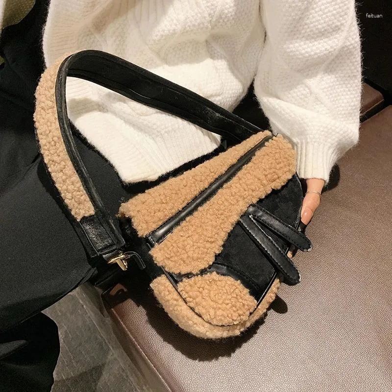 Sac pour femmes cluth sac faux fourrure 2024 Hiver Soft Crossbodybodage Tending Chain Fashion Fashion Hands sacs et sacs à main