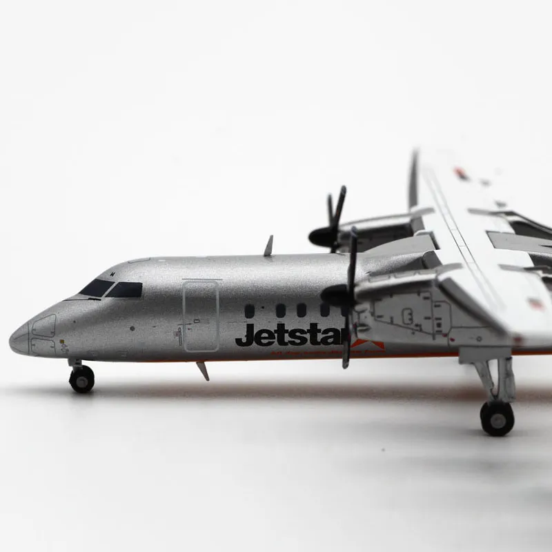 ジェットスター Dash8-Q300 VH-TQM 1/200 お取り寄せ商品】1/200 Dash 8-Q300 ジェットスター航空 VH-TQM