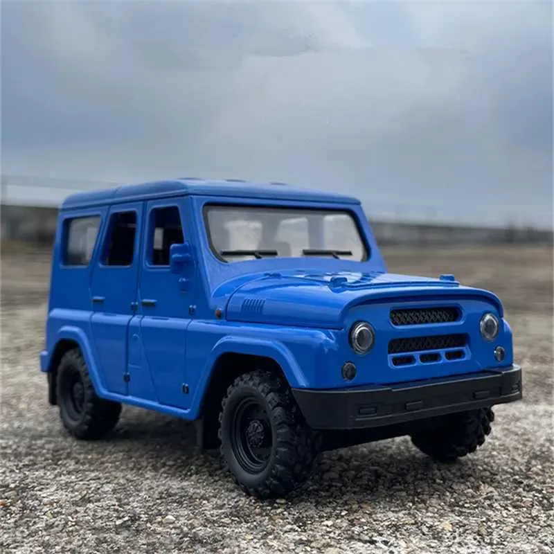 UAZ Hunter SUV – Modèle Réduit 1/18 – Avec éclairages – Échelle 1:18 – Neuf