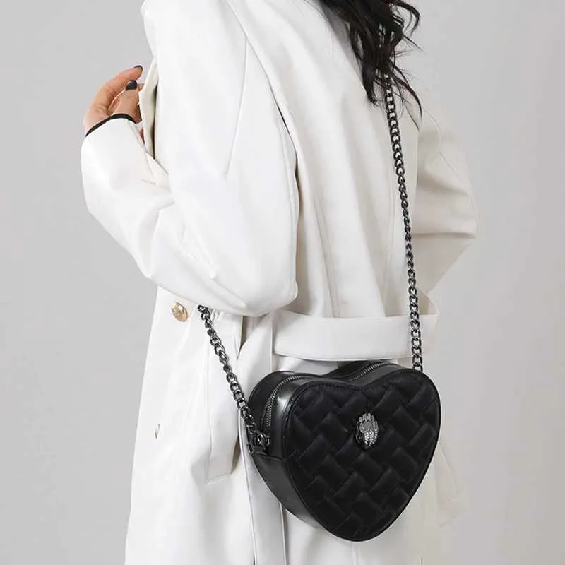 DHgate.com:2024Luxury Eagle Head Crossbody Bag with Peach