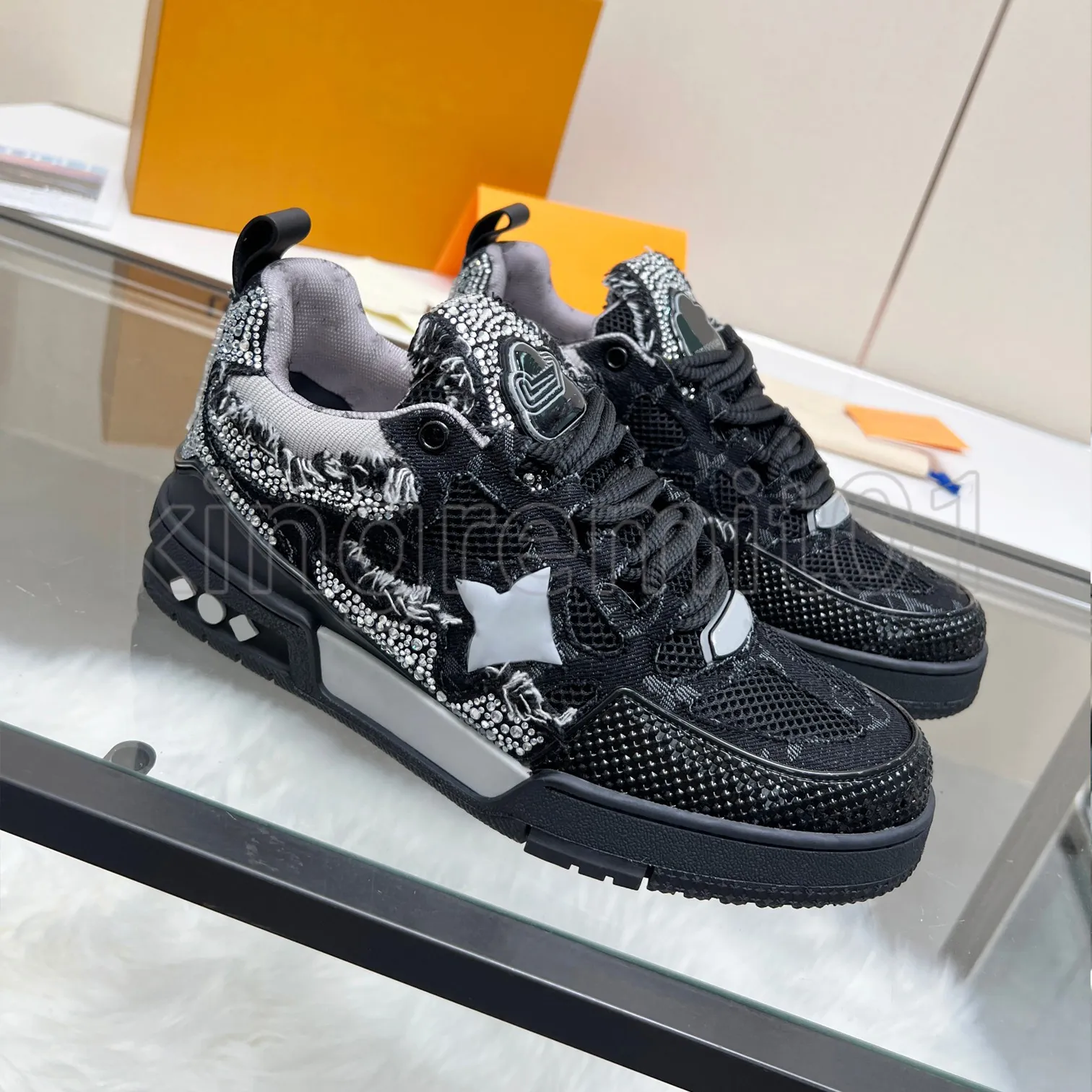 Latest Trainer Sneakers Designer Shoes Men Shoe Classic Vintage Trainers Leather Mesh Casual Sneaker Combination Large Sole Printing Shoe