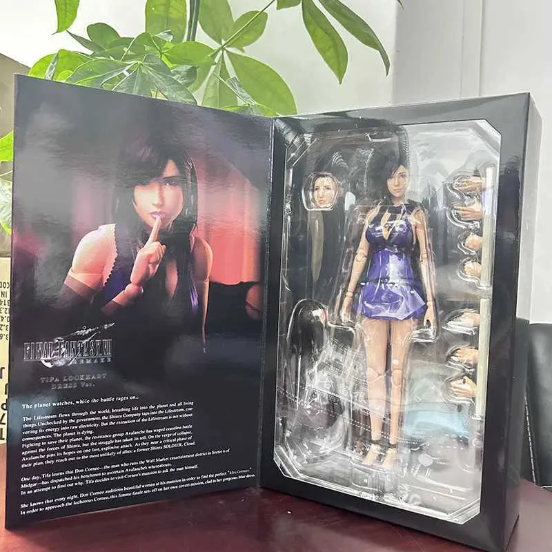 Final Fantasy VII Remake Play Arts Kai figurine Tifa Lockhart Sporty Dress Ver. 25 cm Square