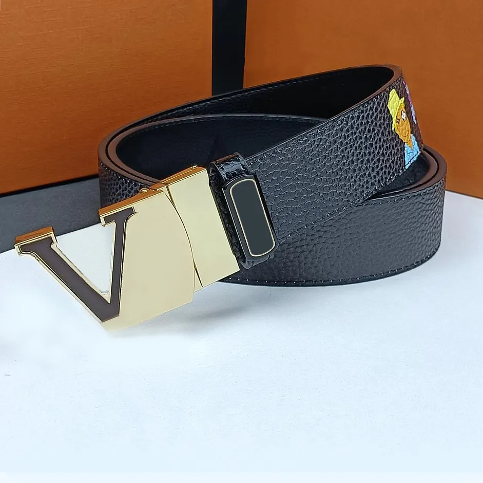High-End Designer Mens Belt: Smooth Buckle V-Letter Fashion