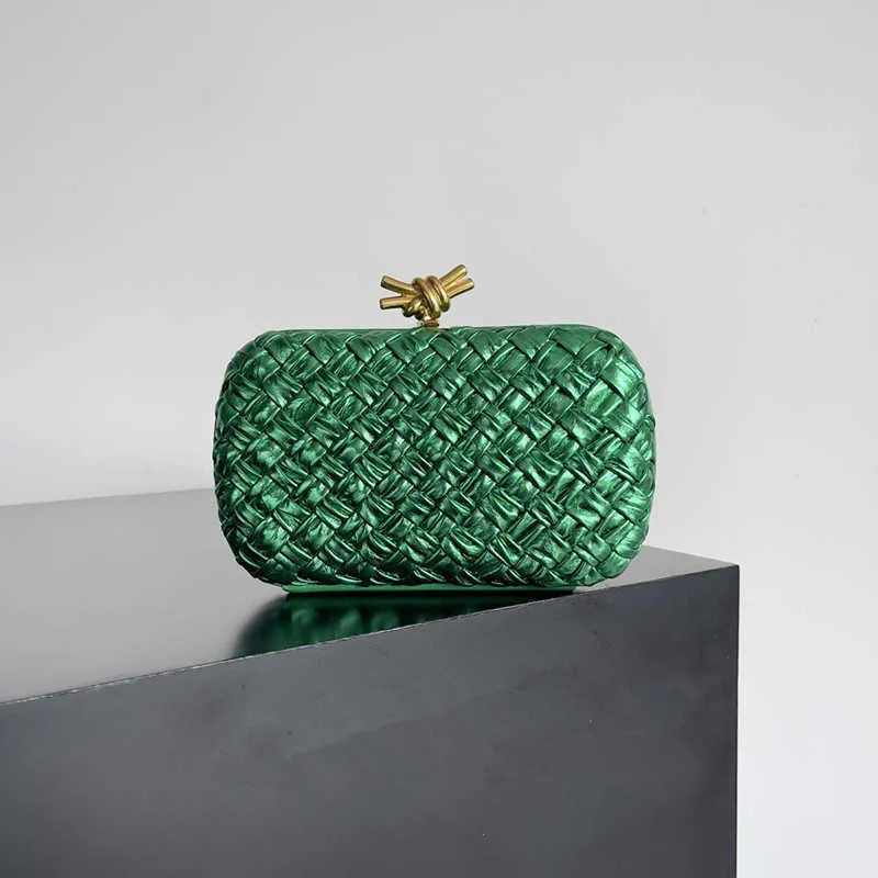 DHgate.com:Stylish Bag Women's BottegavVenet Bag Knot